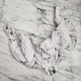 Bavoir MEDAILLON GRIS, Bandana arrondi bavette, accessoire pour bébé, cadeau de shower