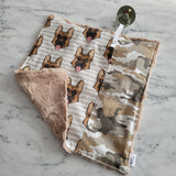 Doudou réconfort BERGER ALLEMAND, mini doudou, fausse fourrure, accessoire pour bébé, cadeau de shower