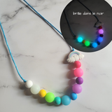 Collier pour enfant ARC-EN-CIEL, brille dans le noir