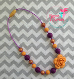 Collier pour enfant ROSALIE, fleur, collier perles de silicone