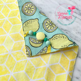 Doudou étiquettes CITRONS, mini doudou, doudou sensorielle, bille de dentition, accessoire pour bébé, cadeau de shower