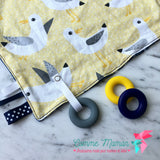 Doudou étiquettes MOUETTES, goéland, mini doudou, doudou sensorielle, bille de dentition, accessoire pour bébé, cadeau de shower