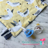 Doudou étiquettes MOUETTES, goéland, mini doudou, doudou sensorielle, bille de dentition, accessoire pour bébé, cadeau de shower