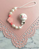 Attache-suce DAISY, Attache-suce personnalisée, petite fleur, cadeau de shower