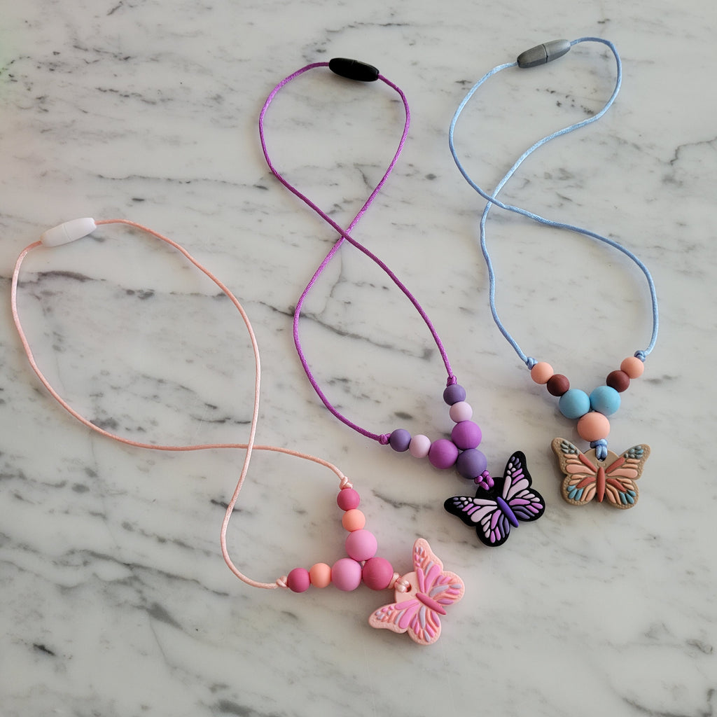Collier pour enfant LICORNE, multicolore, collier sécuritaire, Collier –  Comme Maman Accessoires